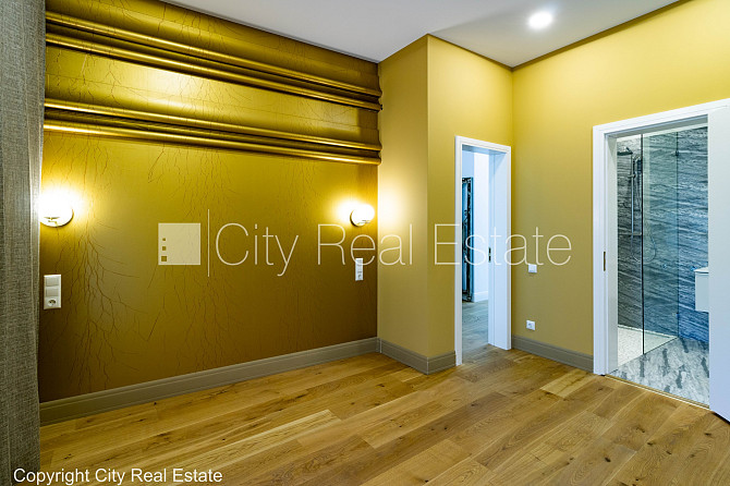 Jaunceltne, fasādes māja, ieeja no pagalma, ir lifts, kāpņu telpa pēc kapitālā remonta, Rīga - foto 19