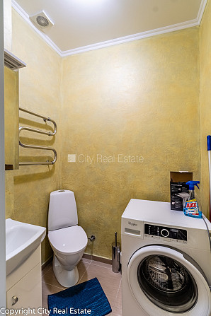 Дом во дворе, реновированный дом, закрытый двор, количество спален 3 шт., студио, Рига - изображение 20