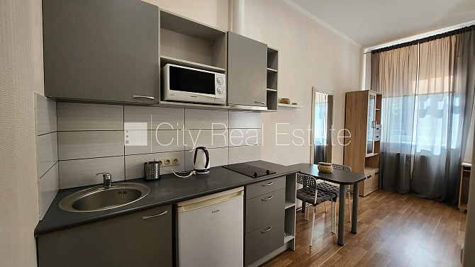 Pagalma māja, slēgts pagalms, beletāža, studio tipa, virtuve apvienota ar istabu, gāzes Rīga - foto 14