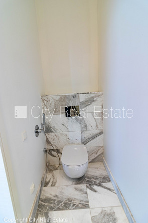 Новостройка, фасадный дом, закрытый двор, до ближайшей парковки 70 м, вход со двора, Рига - изображение 11