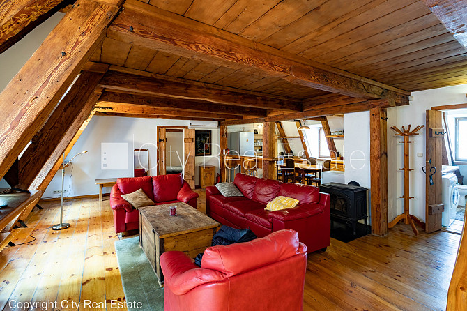 Фасадный дом, реновированный дом, подъездная дорога покрыта брущаткoй, вход с Рига - изображение 4