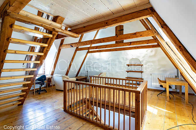 Фасадный дом, реновированный дом, подъездная дорога покрыта брущаткoй, вход с Рига - изображение 20