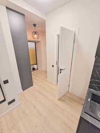 Фасадный дом, реновированный дом, закрытый двор, вход с улицы, лифт, лестничная Рига