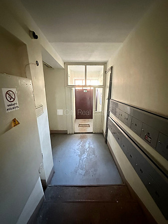 Дом во дворе, благоустроенная озеленённая территория, места для нескольких Рига - изображение 12