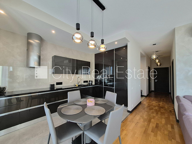 Fasādes māja, renovēta māja, viena kvadrātmetra apsaimniekošanas maksa mēnesī  1,5 EUR, Rīga - foto 6