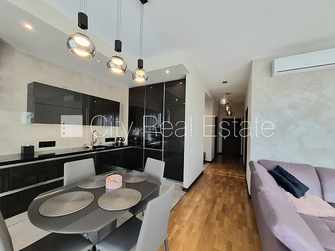 Fasādes māja, renovēta māja, viena kvadrātmetra apsaimniekošanas maksa mēnesī  1,5 EUR, Rīga - foto 5