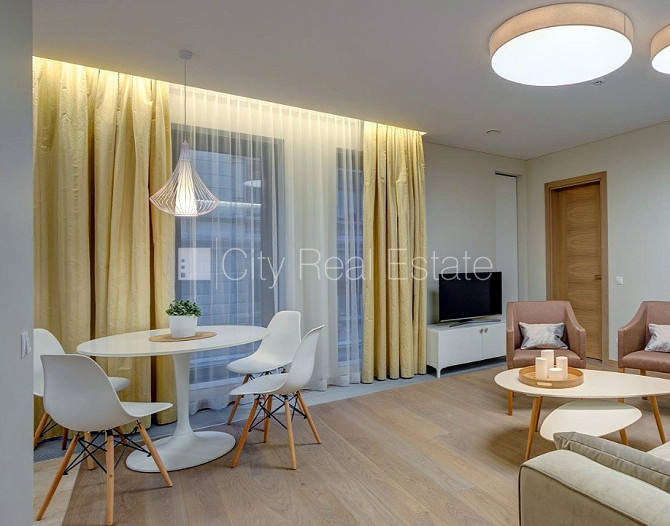 Jaunceltne, labiekārtota apzaļumota teritorija, bruģēts piebraucamais ceļš, garāža vienai Rīga - foto 3