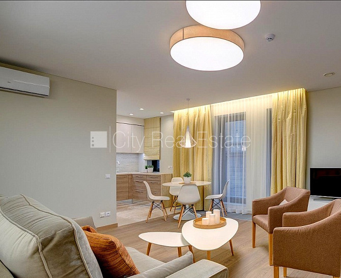 Jaunceltne, labiekārtota apzaļumota teritorija, bruģēts piebraucamais ceļš, garāža vienai Rīga - foto 1