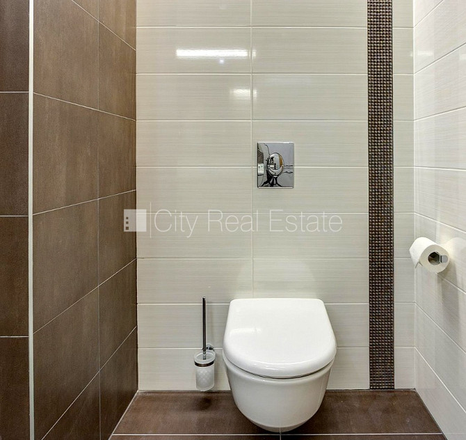 Jaunceltne, labiekārtota apzaļumota teritorija, bruģēts piebraucamais ceļš, garāža vienai Rīga - foto 14