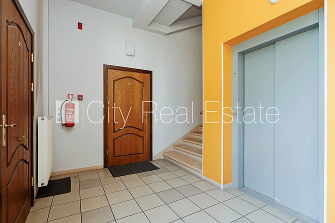 Благоустроенный озеленённый двор, подземная стоянка, во дворе детская игровая Юрмала - изображение 17