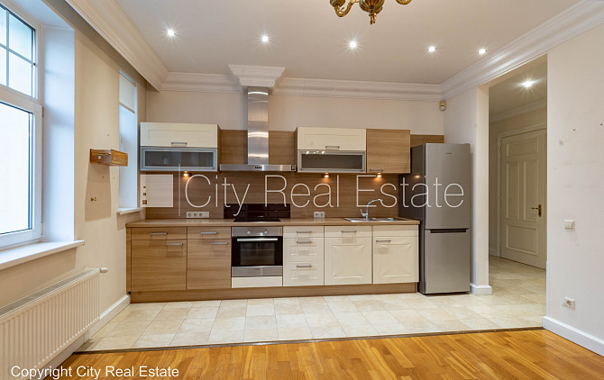 Fasādes māja, renovēta māja, vieta automašīnai, apsargāta autostāvvieta, apsargāts Rīga - foto 3