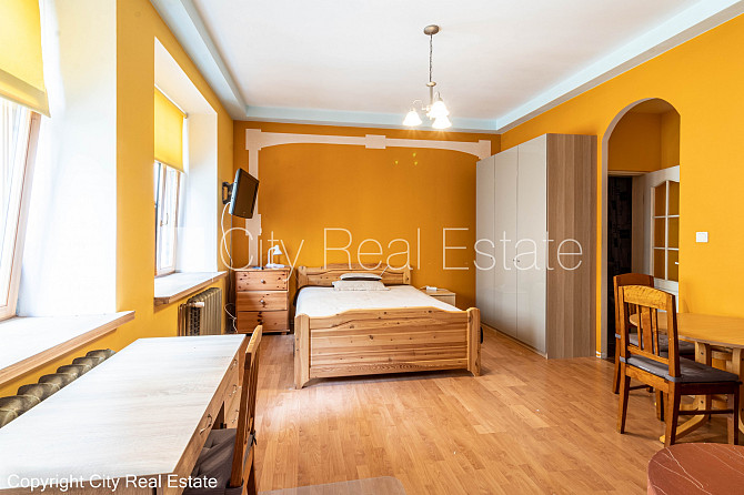 Дом во дворе, реновированный дом, закрытый двор, вход со двора, лифт, лестничная Рига - изображение 2