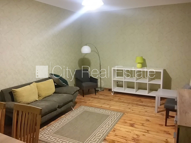 Šo dzīvokli izīrē pa diennaktīm (īstermiņa īre), īres cena sludinājumā norādīta par Rīga - foto 4