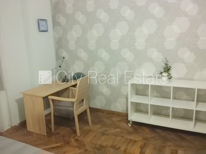 Фасадный дом, реновированный дом, благоустроенный озеленённый двор, закрытый Рига - изображение 9