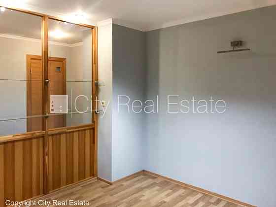 Проект - Eksporta 12 (Експорта 12), реновированный дом, места для нескольких машин, Рига