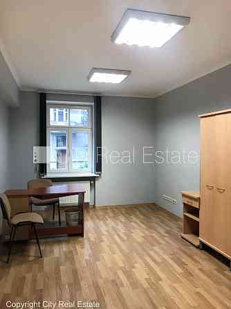 Проект - Eksporta 12 (Експорта 12), реновированный дом, места для нескольких машин, Рига