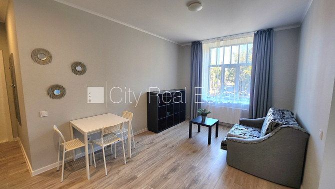 Fasādes māja, slēgts pagalms, iespēja nomāt autostāvvietu, ieeja no ielas, kāpņu telpa pēc Rīga - foto 16