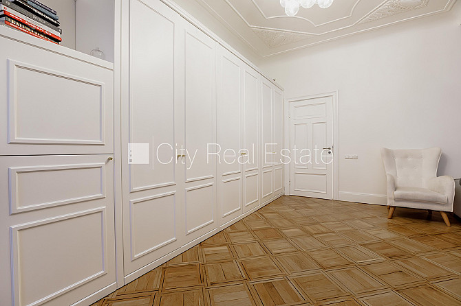 Fasādes māja, renovēta māja, slēgts pagalms, apsargāta autostāvvieta, ieeja no ielas, Rīga - foto 7