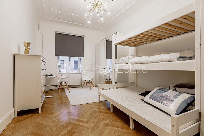 Fasādes māja, renovēta māja, slēgts pagalms, apsargāta autostāvvieta, ieeja no ielas, Rīga - foto 15