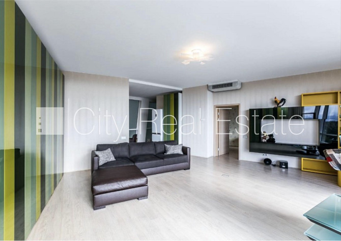 Projekts - Centra Nams, labiekārtots apzaļumots pagalms, slēgts pagalms, vieta automašīnai, Rīga - foto 4