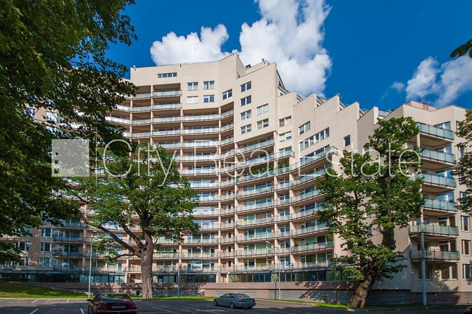 Fasādes māja, renovēta māja, ieeja no ielas, logi vērsti mājas abās pusēs, pilnā apdare, Rīga - foto 17