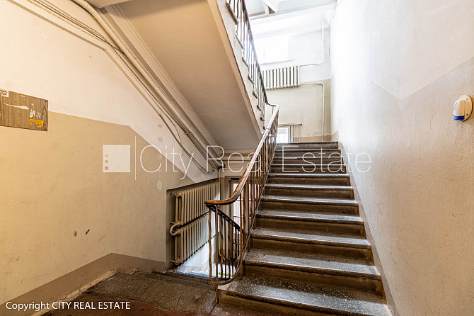 Реновированный дом, вход со двора, бельэтаж, лестничная клетка после Рига - изображение 20