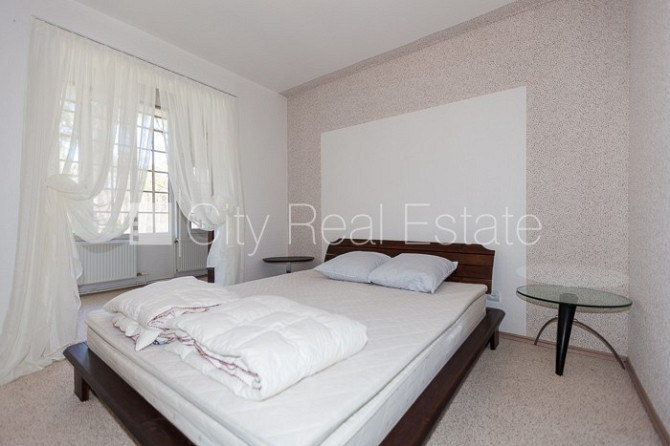 Реновированный дом, благоустроенный озеленённый двор, территория обнесена Юрмала - изображение 15