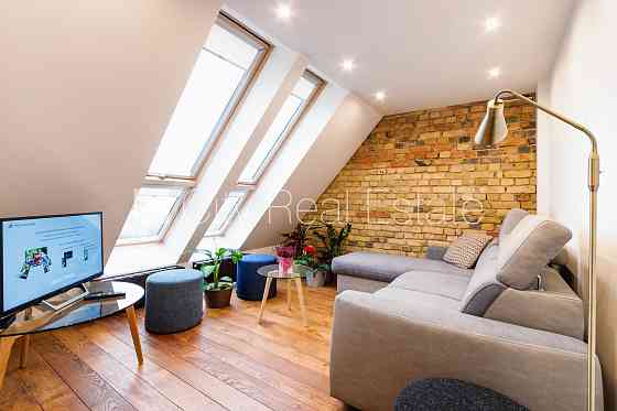 Реновированный дом, апартаменты люкс, мансарда, лифт, количество спален 2 шт., Rīga