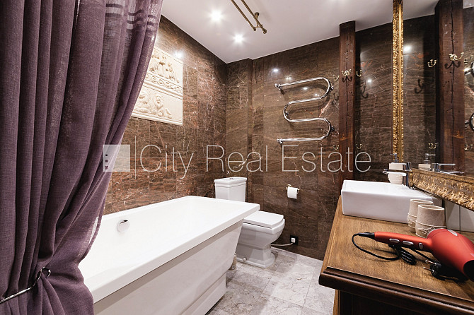 Renovēta māja, luksuss apartamenti , mansards, ir lifts, guļamistabu skaits 2 gab., viesistaba, Rīga - foto 14