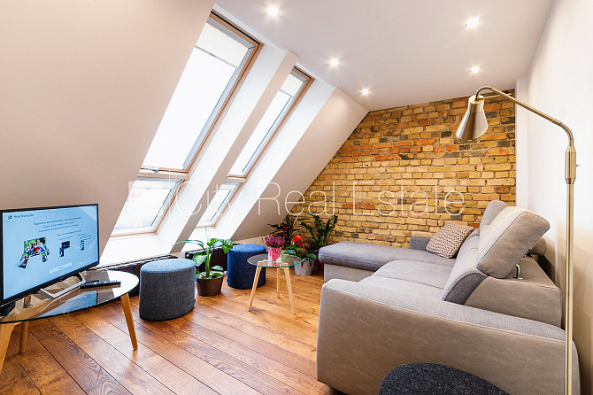 Renovēta māja, luksuss apartamenti , mansards, ir lifts, guļamistabu skaits 2 gab., viesistaba, Rīga - foto 1