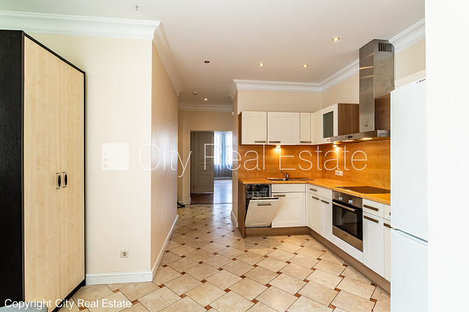 Fasādes māja, renovēta māja, slēgts pagalms, vieta automašīnai, ieeja no ielas un pagalma, Rīga - foto 15