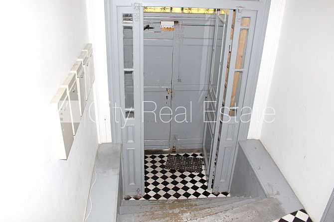 Renovēta māja, labiekārtota apzaļumota teritorija, slēgts pagalms, vieta automašīnai, Rīga - foto 10