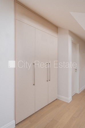 Фасадный дом, реновированный дом, благоустроенный озеленённый двор, закрытый Рига - изображение 11