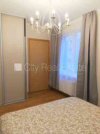 Проект - Panorama Plaza (Панорама Плаза), благоустроенный озеленённый двор, во дворе Rīga