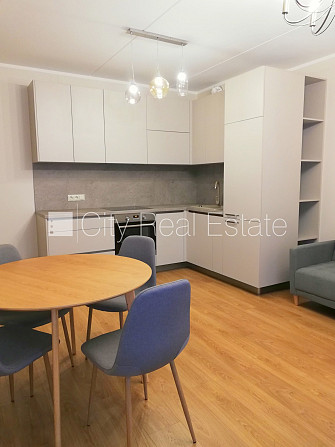 Projekts - Panorama Plaza, labiekārtots apzaļumots pagalms, pagalmā bērnu spēļu laukums, ir Rīga - foto 1