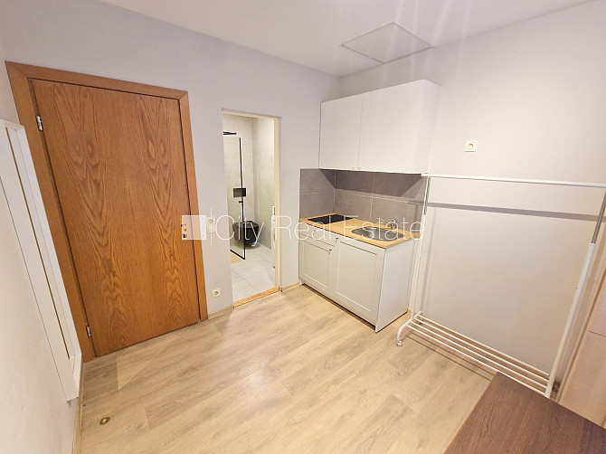 Фасадный дом, реновированный дом, закрытый двор, вход с улицы и со двора, Рига - изображение 6