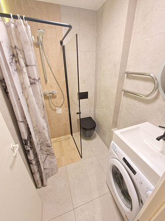 Фасадный дом, реновированный дом, закрытый двор, вход с улицы и со двора, Рига - изображение 8