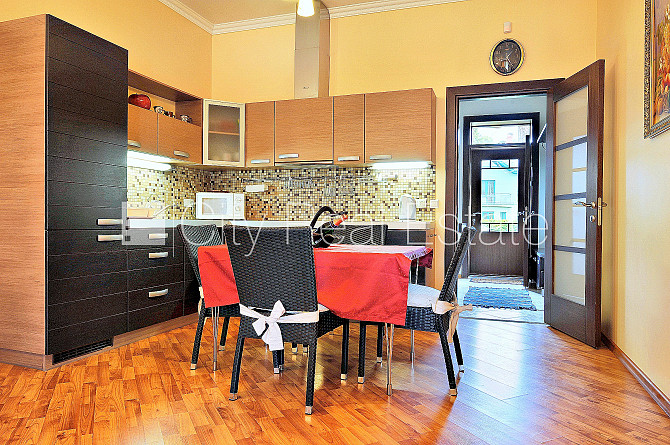 Частный дом, новостройка, благоустроенный озеленённый двор, территория обнесена Юрмала - изображение 10