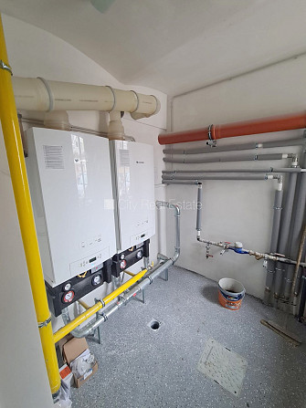 Земля в собственности, фасадный дом, реновированный дом, закрытый двор, вход со Рига - изображение 9