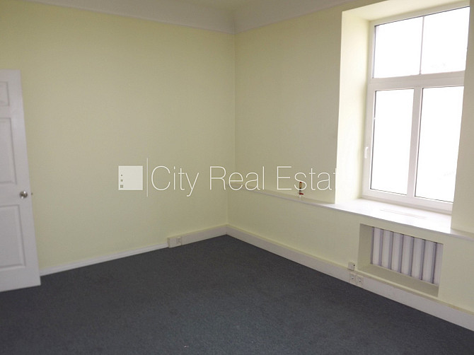 Фасадный дом, реновированный дом, вход с улицы, лифт, лестничная клетка после Рига - изображение 13