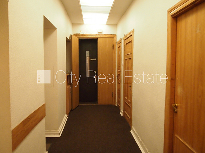 Дом во дворе, реновированный дом, закрытый двор, возможность аренды парковки, Рига - изображение 5