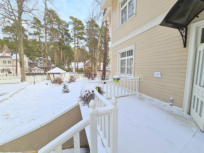 Благоустроенный озеленённый двор, въездные ворота оснащены автоматической Юрмала - изображение 15