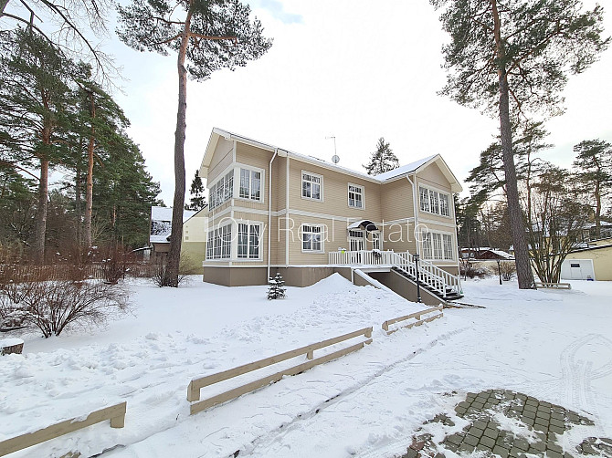 Благоустроенный озеленённый двор, въездные ворота оснащены автоматической Юрмала - изображение 20