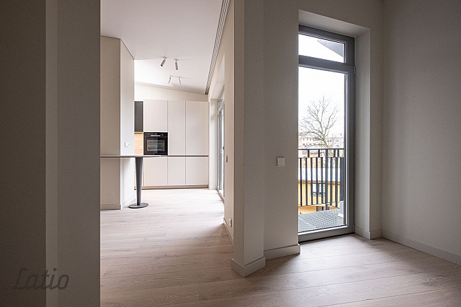 Pārdod plašu un skaistu mansarda veida dzīvokli renovētā mājā Āgenskalnā.
Dzīvoklis ir pilnībā gatav Рига - изображение 5