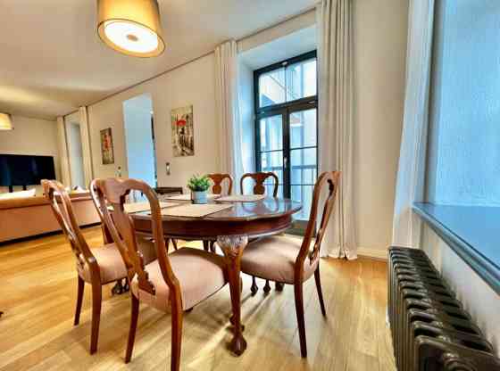 Сдаётся 4-комнатная квартира (108 м) на тихой и зелёной улице  ул. Хуго Целминя Рига