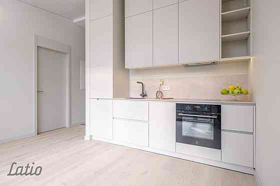 Pārdod plašu un skaistu mansarda veida dzīvokli renovētā mājā Āgenskalnā.
Dzīvoklis ir pilnībā gatav Рига