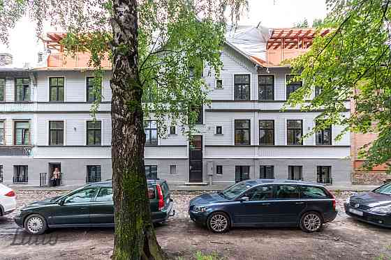 Pārdod plašu un skaistu mansarda veida dzīvokli renovētā mājā Āgenskalnā.
Dzīvoklis ir pilnībā gatav Rīga