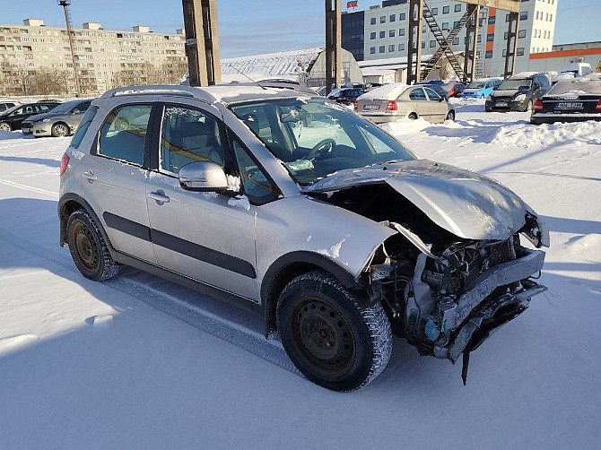Suzuki SX4 Cross 4x4 Facelift 1.6 88kW Tallina - foto 1