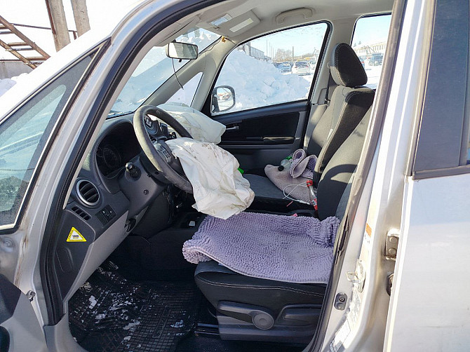 Suzuki SX4 Cross 4x4 Facelift 1.6 88kW Tallina - foto 6