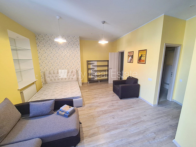 Jaunceltne, renovēta māja, ieeja no ielas, ir lifts, kāpņu telpa pēc kapitālā remonta, Rīga - foto 11